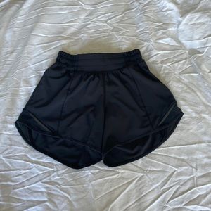 Lululemon Hotty hot shorts